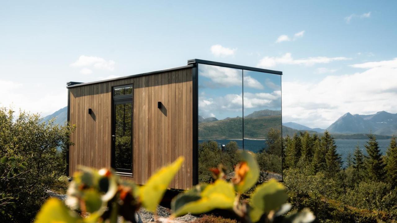 Wonderinn Arctic Utstrand Экстерьер фото