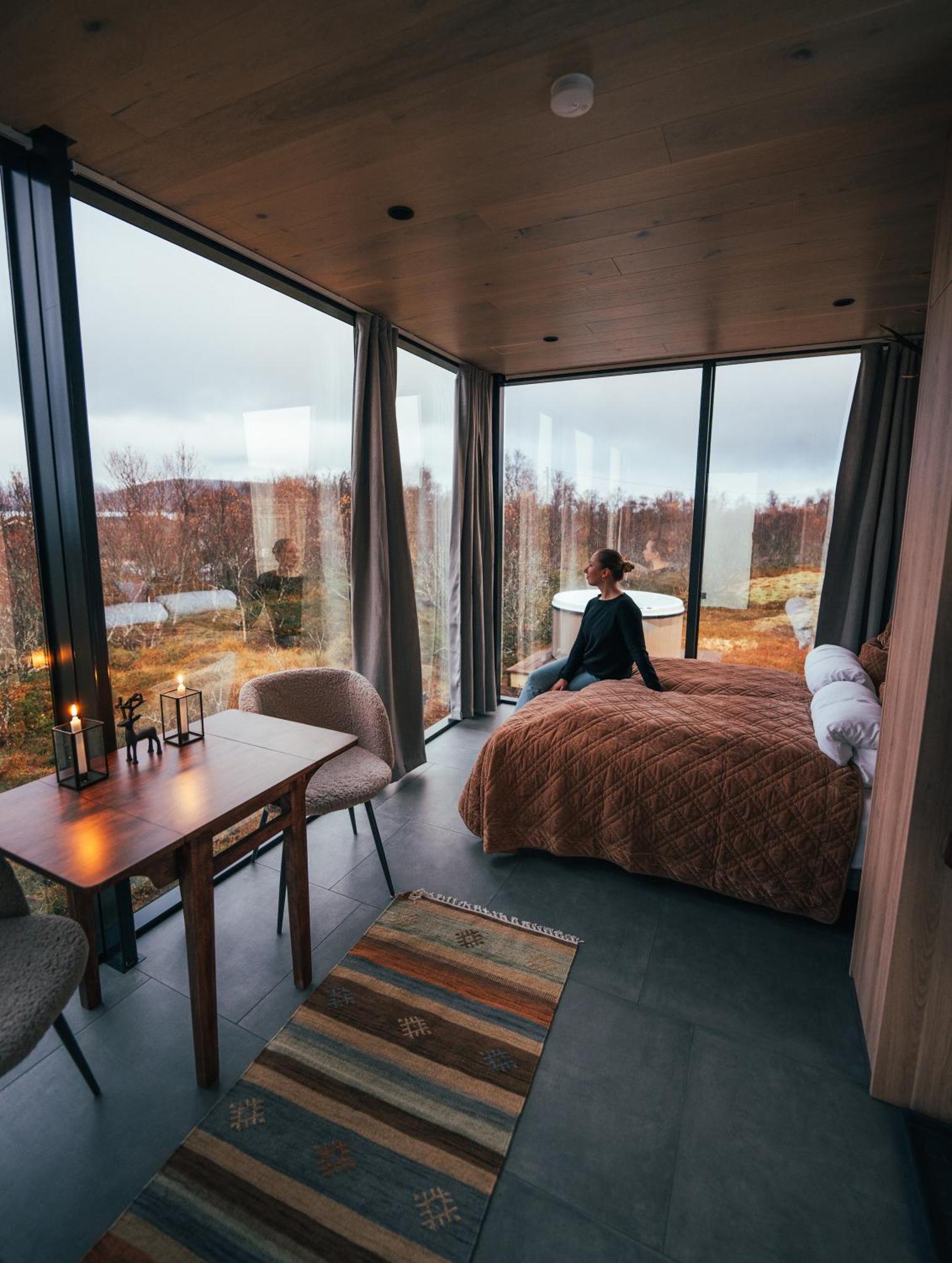 Wonderinn Arctic Utstrand Экстерьер фото