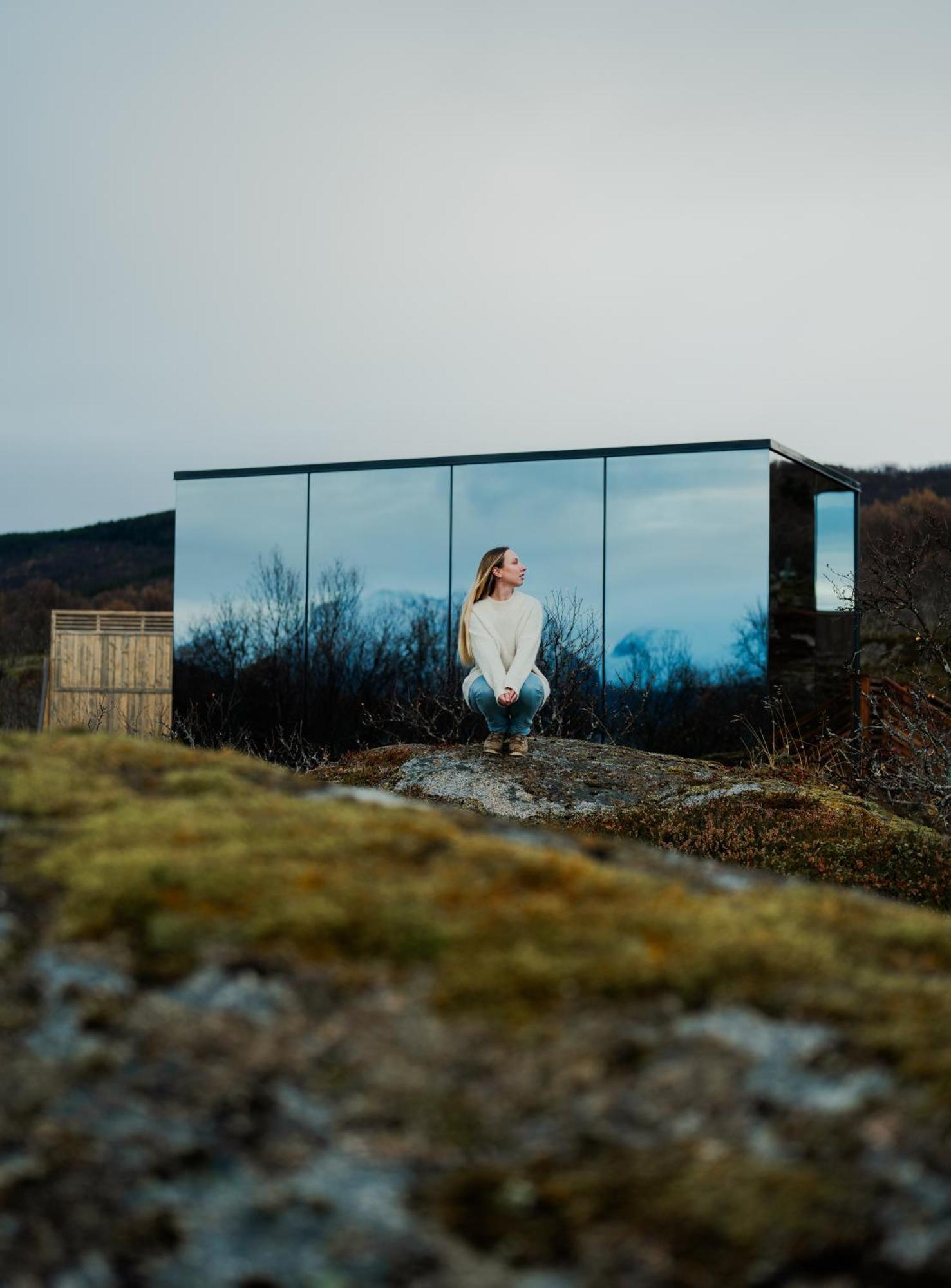 Wonderinn Arctic Utstrand Экстерьер фото